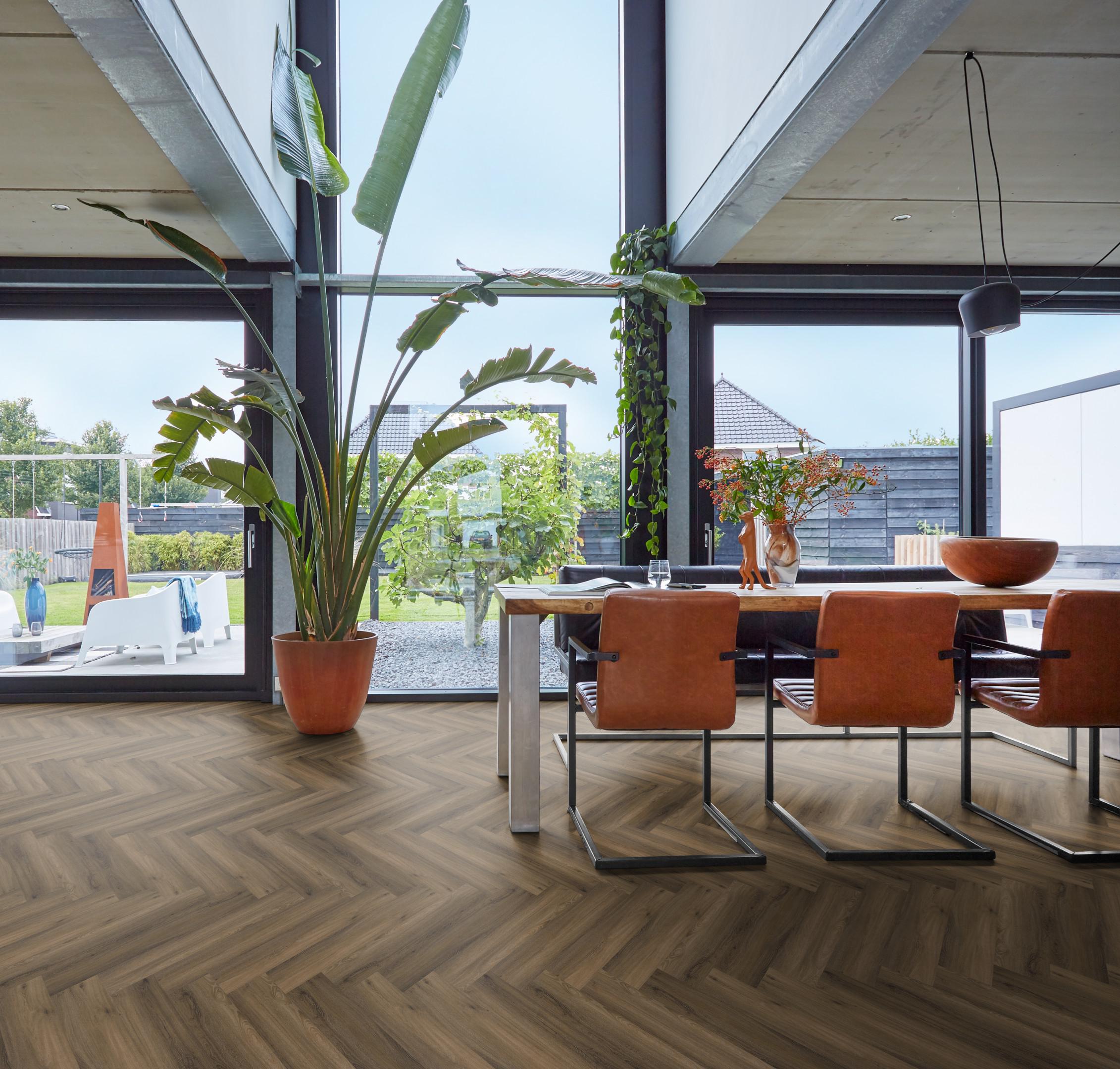 PVC Yup Collection Herringbone Warm Brown Click - sfeer