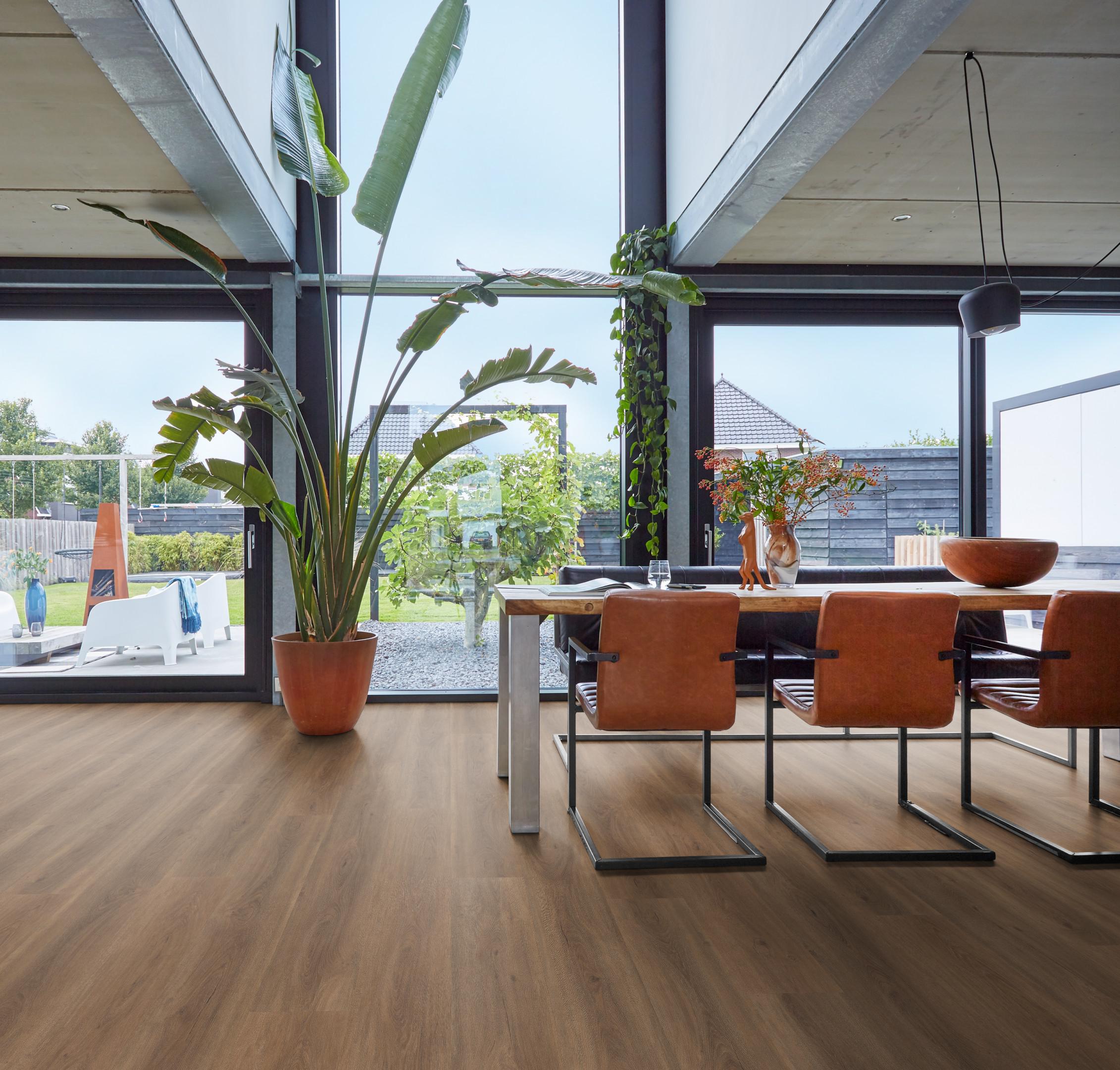 PVC Parramatta Collection Warm Brown Dryback  - sfeer