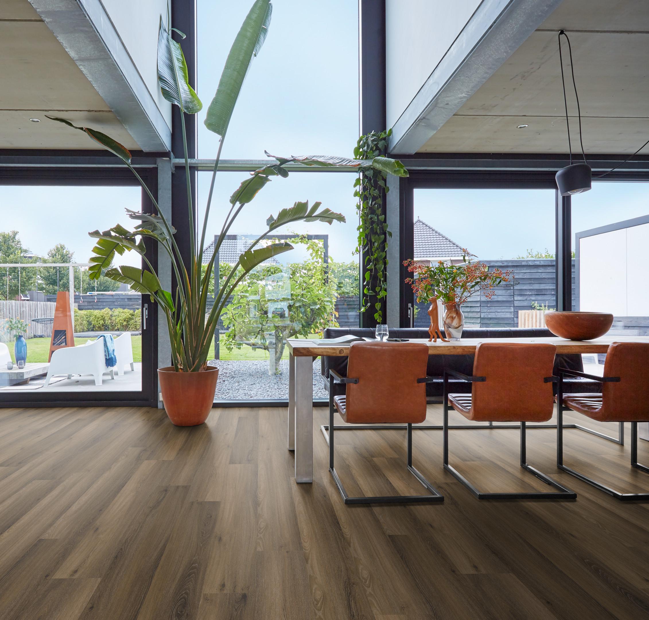 PVC Paddington Collection Warm Brown Dryback - sfeer