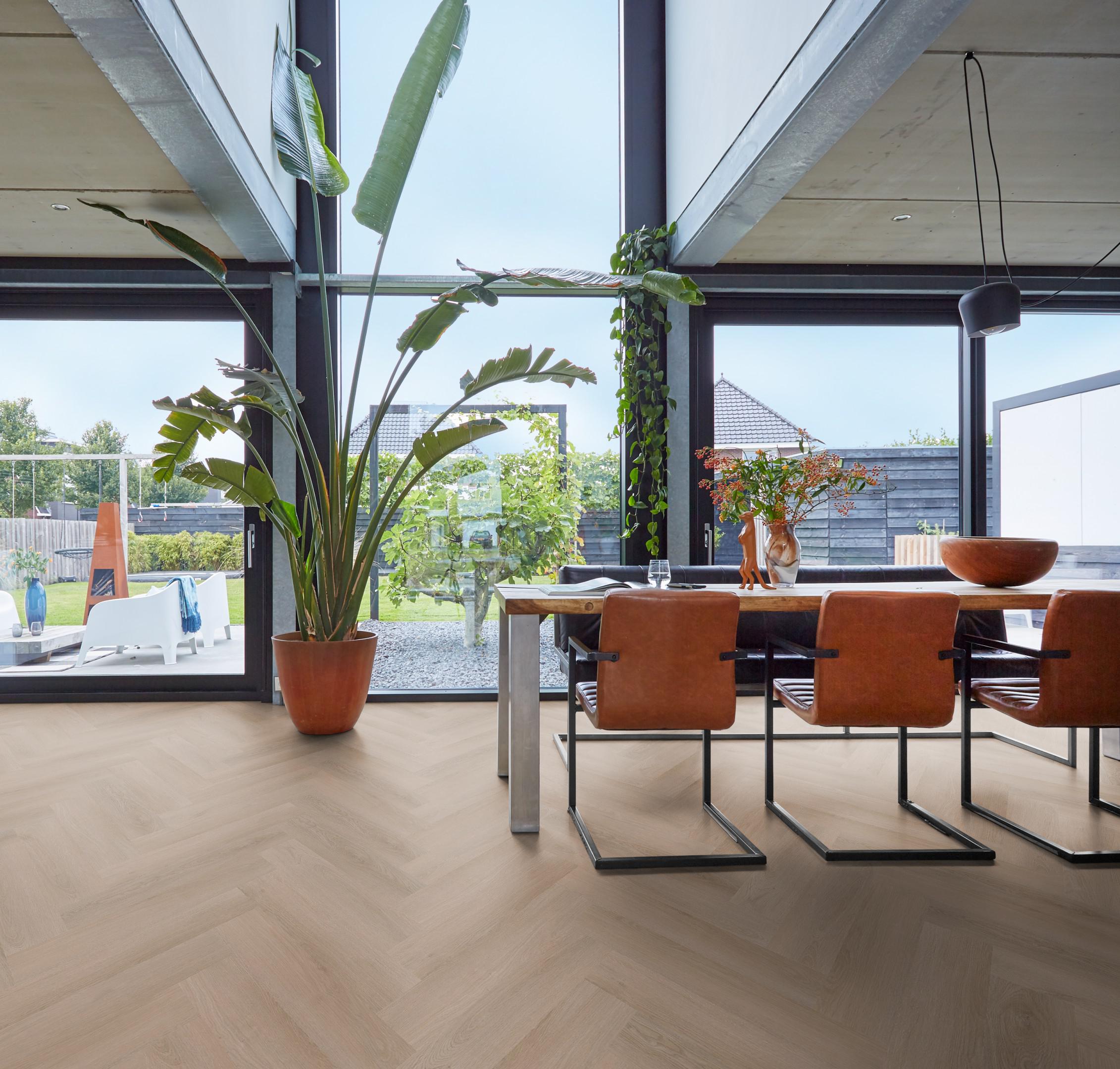 PVC Yup Merton herringbone Collection Dark Oak Dryback - sfeer
