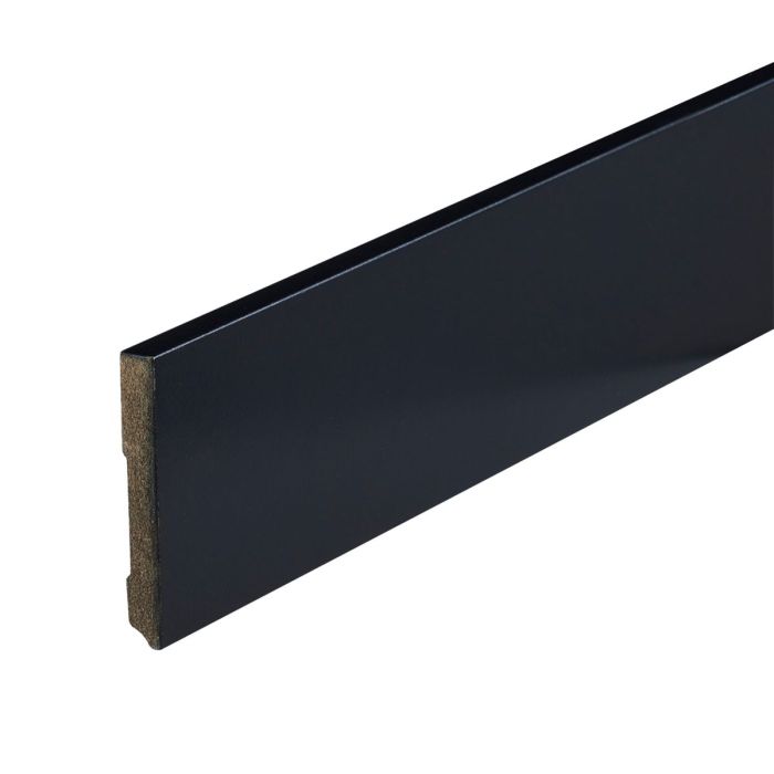 Zwart gelakte plint Amsterdam RAL 9005 90x12 2.4mtr