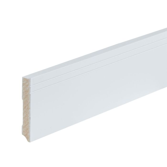 Wit gelakte plint Milaan 90x15 2.4mtr
